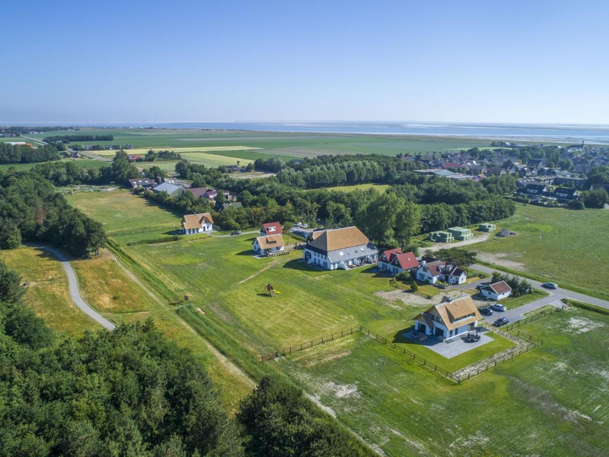 Modern Bungalow In De Cocksdorp With Terrace Buitenkant foto